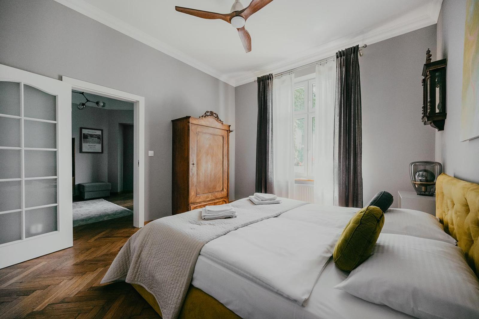 Antique Apartments Old Town Krakow Ngoại thất bức ảnh