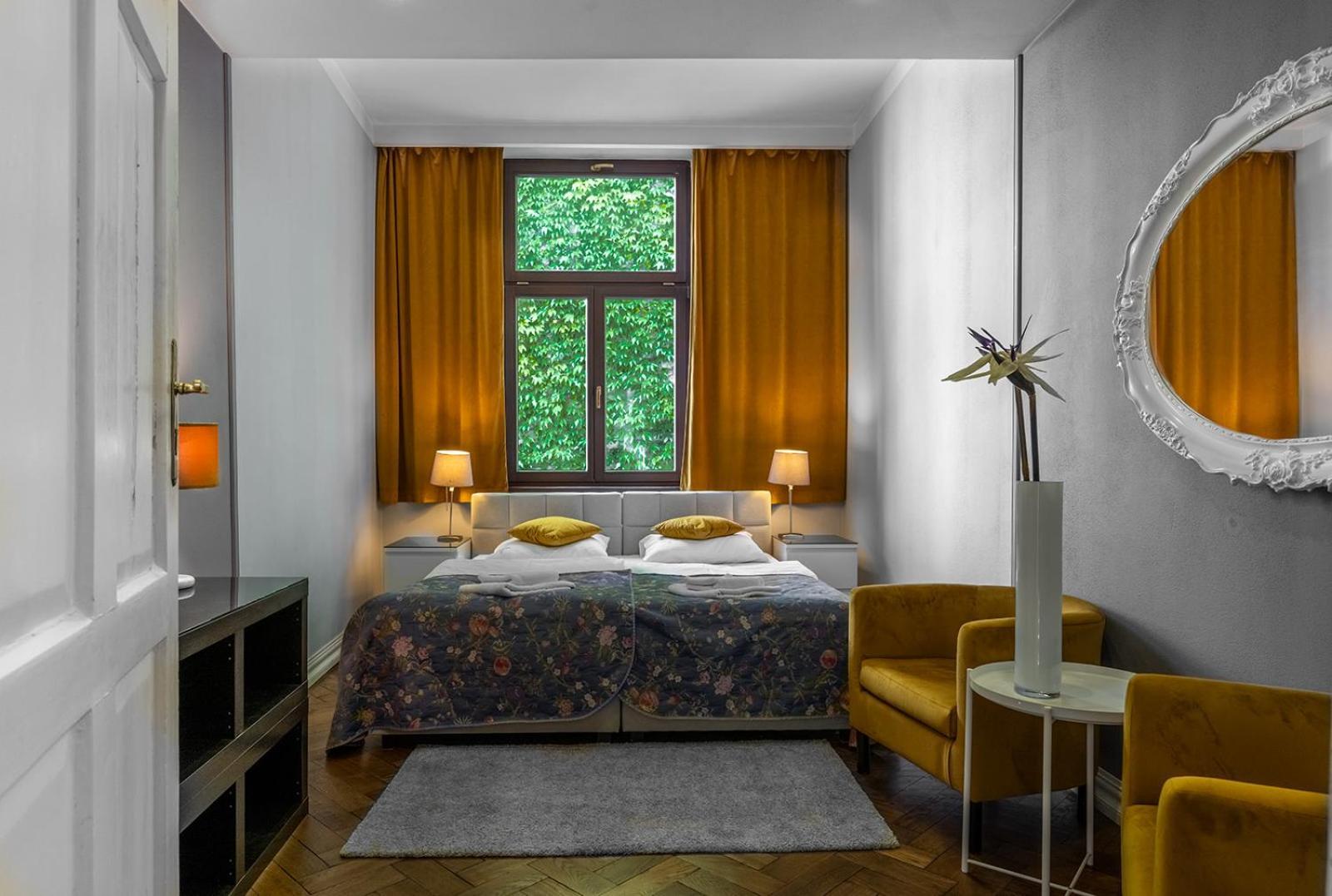 Antique Apartments Old Town Krakow Ngoại thất bức ảnh